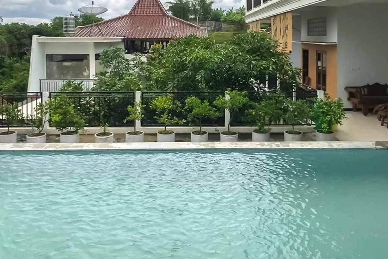 Malang Hill Syariah Redpartner酒店 外观 照片